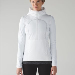 Lululemon run for cold pullover. In black